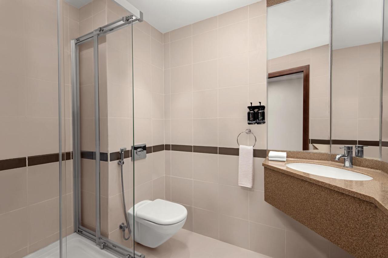 Holiday Inn Express Dubai Internet City By Ihg Zewnętrze zdjęcie
