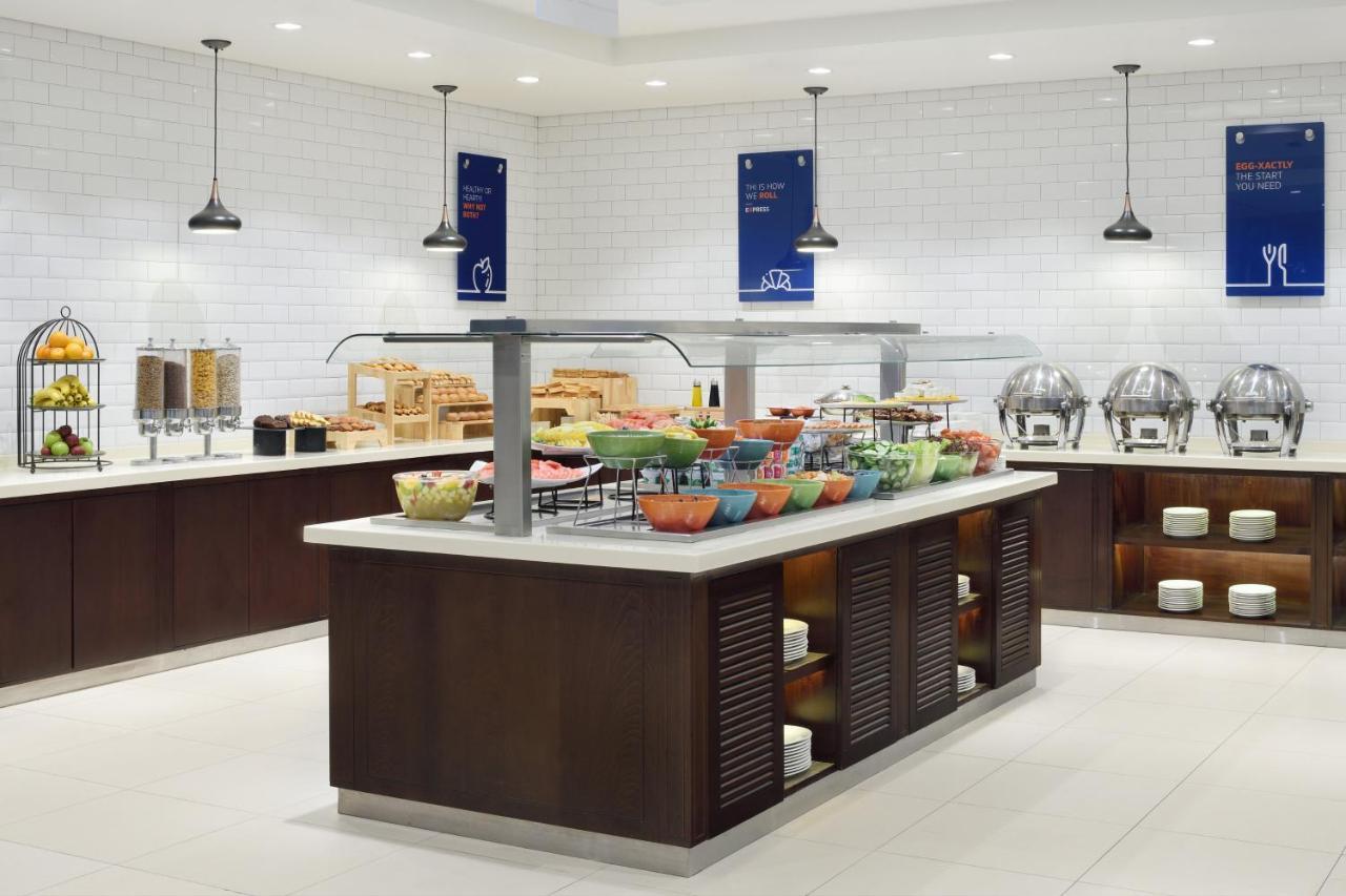 Holiday Inn Express Dubai Internet City By Ihg Zewnętrze zdjęcie
