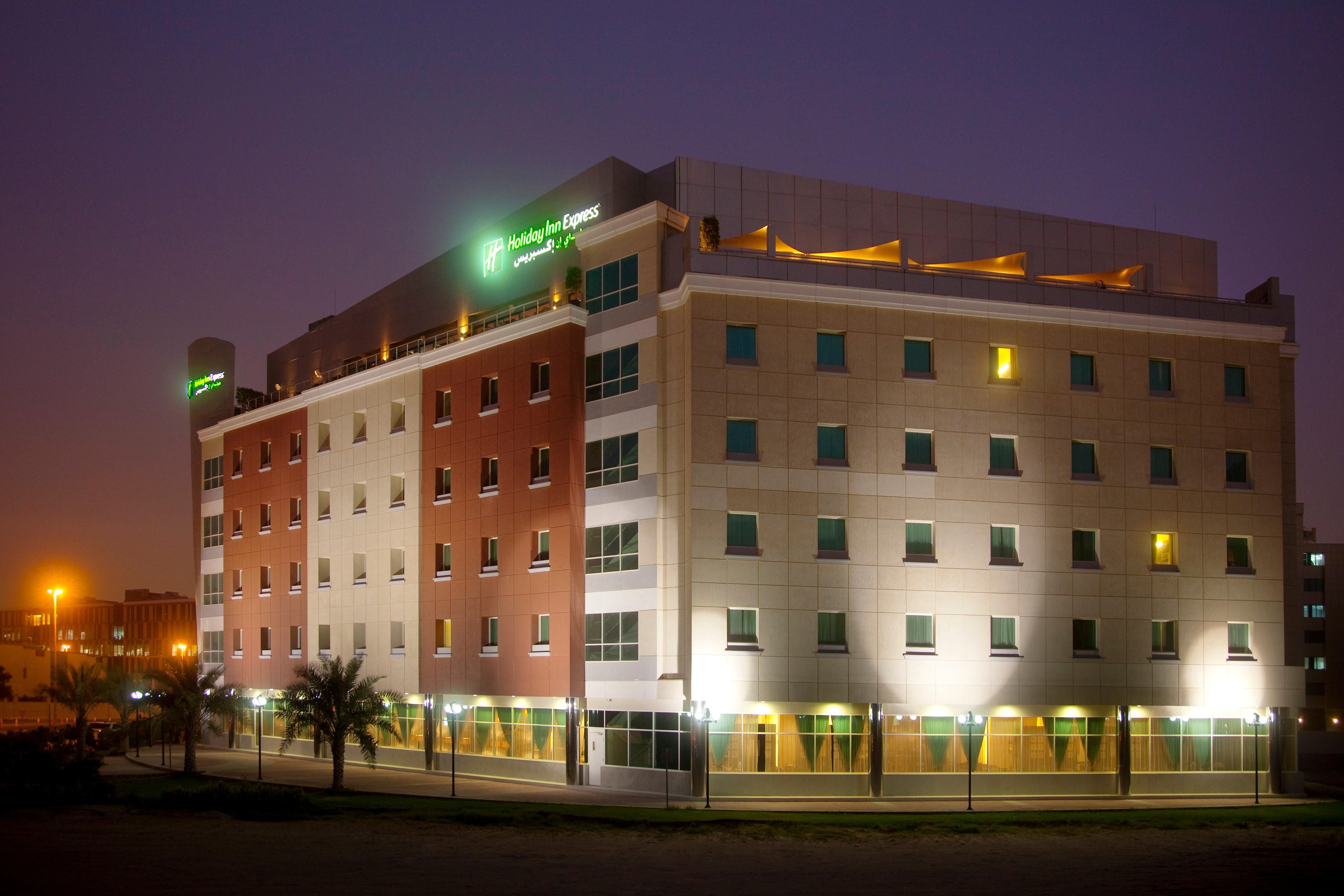 Holiday Inn Express Dubai Internet City By Ihg Zewnętrze zdjęcie