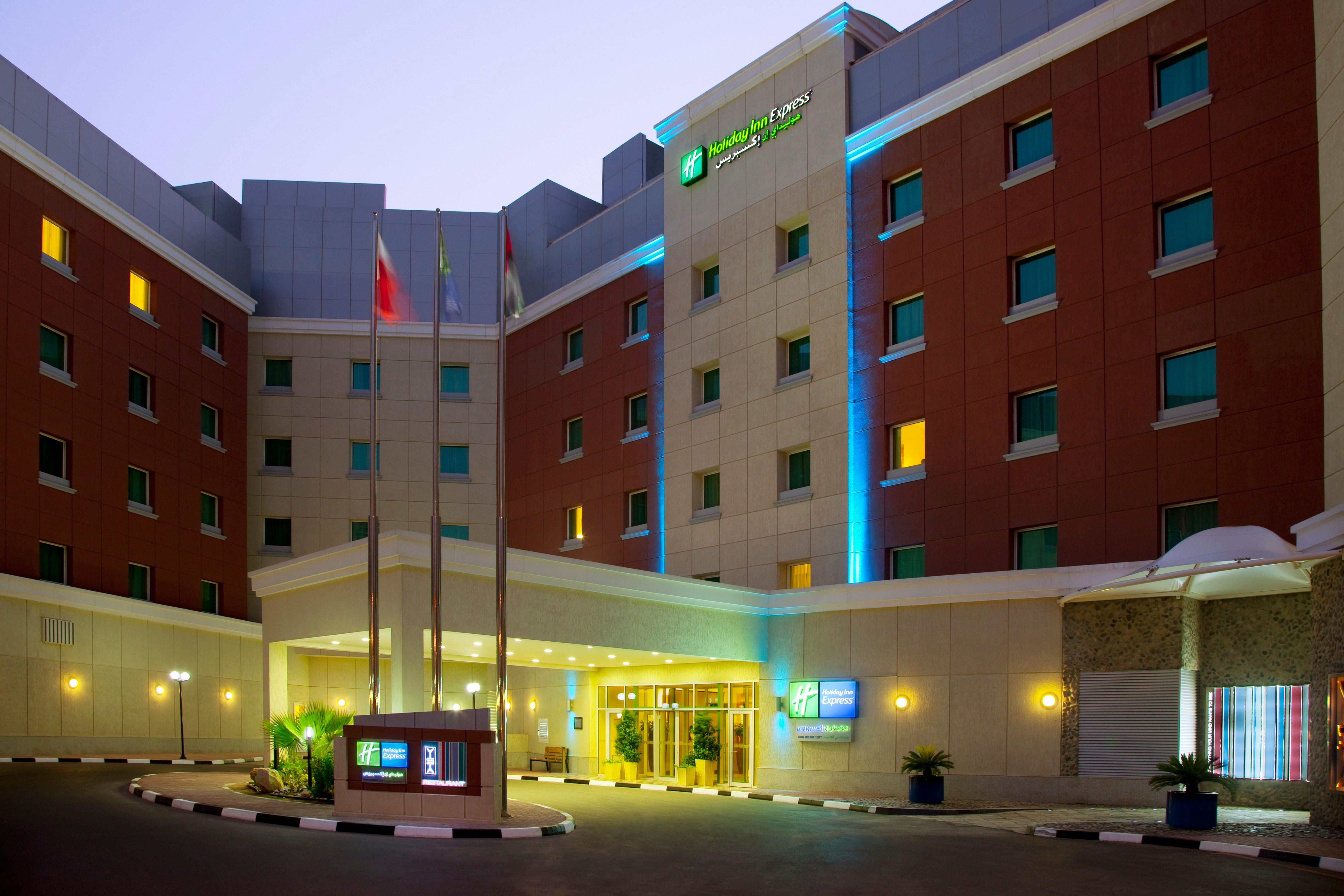 Holiday Inn Express Dubai Internet City By Ihg Zewnętrze zdjęcie