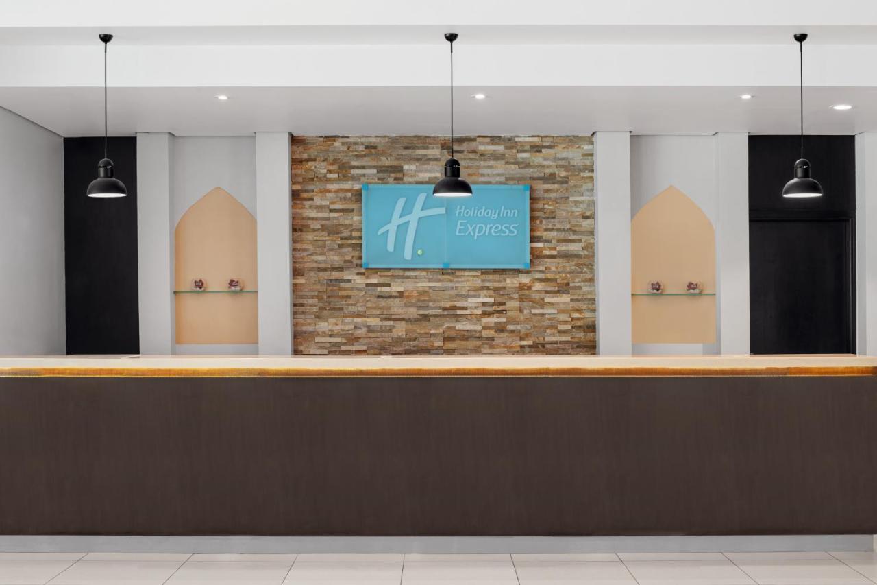 Holiday Inn Express Dubai Internet City By Ihg Zewnętrze zdjęcie